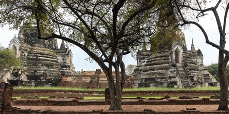 The Fall of Sukhothai: A Shifting Political Landscape and the Rise of Ayutthaya